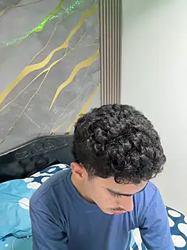 Snapshot of WildLogan chatting on February 28, 8:10 pm WildLogan online show from February 28, 8:10 pm