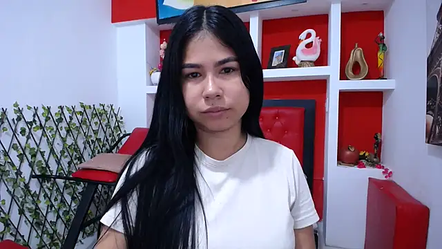 Letty Plugxo online show from January 11, 1:27 pm