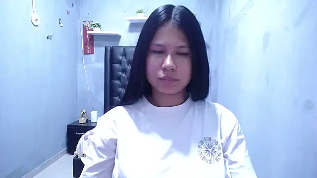 Snapshot of Letty_Plugxo chatting on May 19, 1:50 pm Letty Plugxo online show from May 19, 1:50 pm