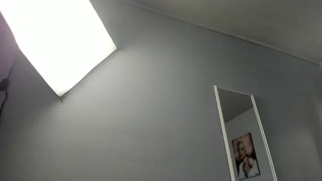Snapshot of ScarletGV chatting on June 27, 3:33 am ScarletGV online show from June 27, 3:33 am