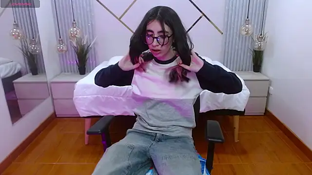 LenaRoses online show from October 7, 8:06 pm