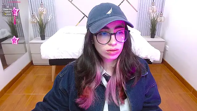 LenaRoses online show from November 8, 1:22 pm