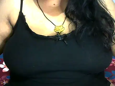 Snapshot of dramebaz_queen chatting on June 27, 6:02 pm dramebaz queen online show from June 27, 6:02 pm