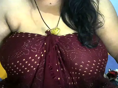 Snapshot of dramebaz_queen chatting on July 10, 6:21 pm dramebaz queen online show from July 10, 6:21 pm