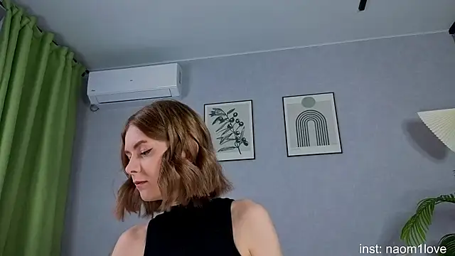 Snapshot of Naomi_Girly chatting on July 10, 6:32 pm Naomi Girly online show from July 10, 6:32 pm