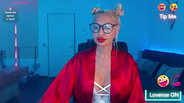 beauty chl0e online show from September 10, 7:03 pm