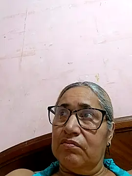  candi online show from November 17, 2:39 am