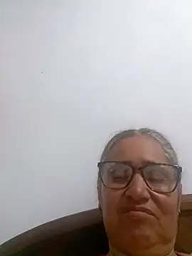  candi online show from January 17, 12:37 am