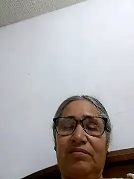 Snapshot of _candi chatting on April 2, 3:48 am candi online show from April 2, 3:48 am