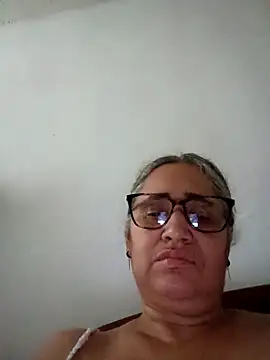 Snapshot of _candi chatting on April 3, 11:08 am candi online show from April 3, 11:08 am