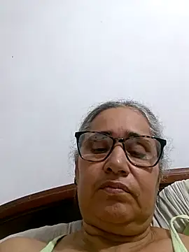 Snapshot of _candi chatting on April 10, 2:28 am candi online show from April 10, 2:28 am