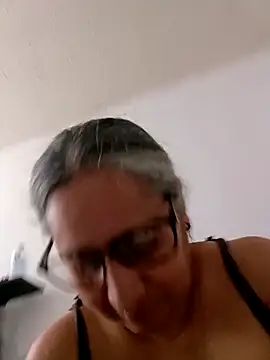 Snapshot of _candi chatting on April 14, 2:34 pm candi online show from April 14, 2:34 pm