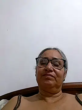 Snapshot of _candi chatting on April 15, 3:57 am candi online show from April 15, 3:57 am