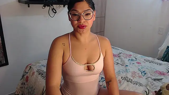 Snapshot of Prins_jazmin chatting on October 14, 10:16 am Prins jazmin online show from October 14, 10:16 am