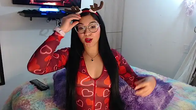 Snapshot of Prins_jazmin chatting on December 18, 4:40 am Prins jazmin online show from December 18, 4:40 am