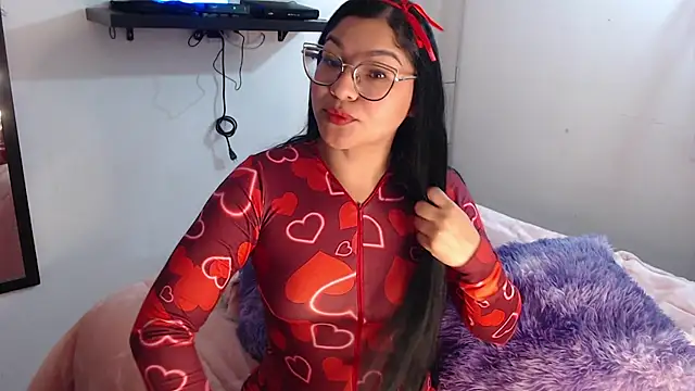 Snapshot of Prins_jazmin chatting on February 7, 11:14 am Prins jazmin online show from February 7, 11:14 am