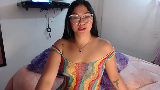 Snapshot of Prins_jazmin chatting on February 11, 4:06 am Prins jazmin online show from February 11, 4:06 am