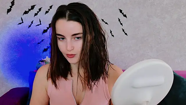 Miss Arwen online show from October 27, 3:32 am