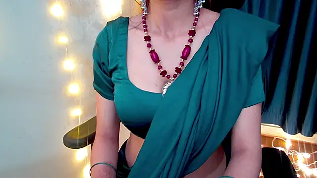 sassysonia online show from February 19, 6:37 pm