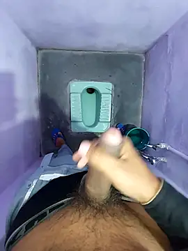 studboy1111 online show from November 29, 8:23 pm