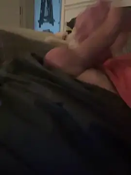 Snapshot of Shyboy817 chatting on October 29, 2:25 am Shyboy817 online show from October 29, 2:25 am