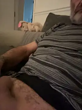 Snapshot of Shyboy817 chatting on November 14, 2:32 am Shyboy817 online show from November 14, 2:32 am