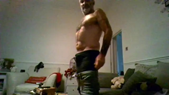 Snapshot of Shyboy817 chatting on December 3, 6:39 pm Shyboy817 online show from December 3, 6:39 pm