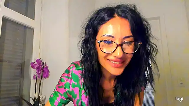Snapshot of Blackeyeslady chatting on June 30, 9:49 pm Blackeyeslady online show from June 30, 9:49 pm