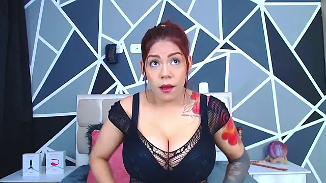 Snapshot of MilenaDavis chatting on January 26, 6:37 pm MilenaDavis online show from January 26, 6:37 pm