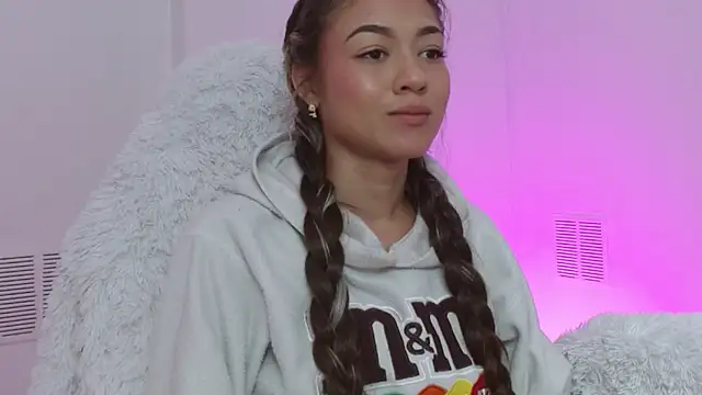 hantonella  online show from November 6, 1:23 pm