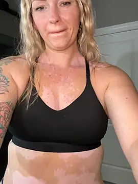 MaggieMayI89 online show from July 17, 6:13 pm