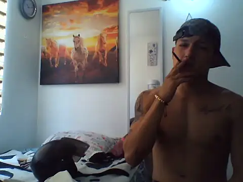 Snapshot of Pharaon_71 chatting on February 10, 8:53 pm Pharaon 71 online show from February 10, 8:53 pm