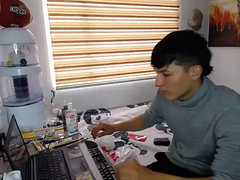 Snapshot of Pharaon_71 chatting on February 27, 8:31 pm Pharaon 71 online show from February 27, 8:31 pm