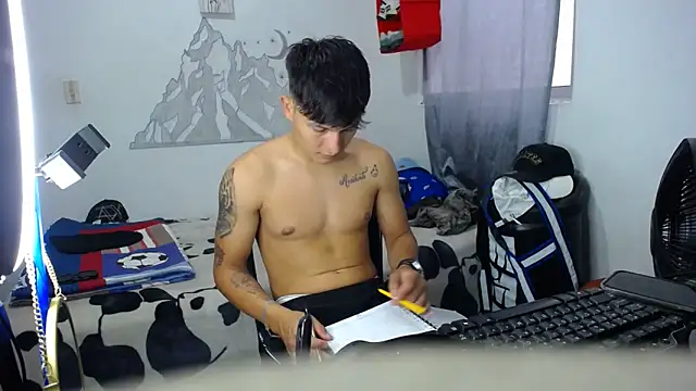 Snapshot of Pharaon_71 chatting on February 12, 5:19 pm Pharaon 71 online show from February 12, 5:19 pm