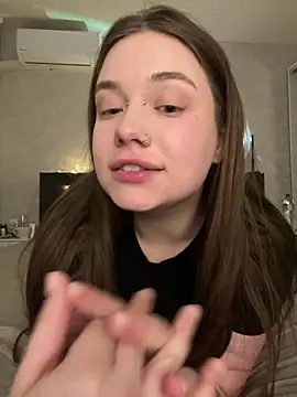 Vikki toriya online show from March 6, 6:26 pm