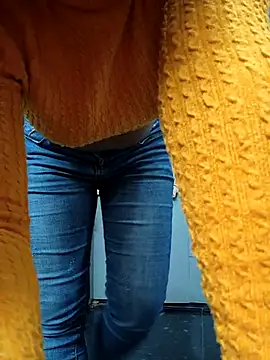 Snapshot of Sarita_7 chatting on December 16, 1:00 pm Sarita 7 online show from December 16, 1:00 pm