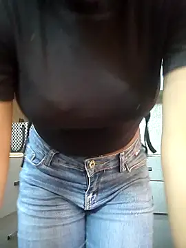 Snapshot of Sarita_7 chatting on March 13, 4:05 am Sarita 7 online show from March 13, 4:05 am