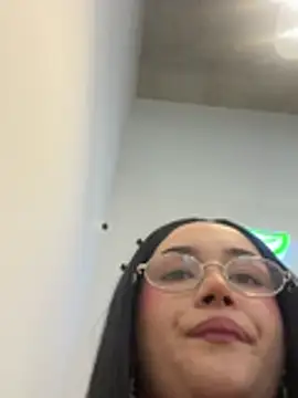 Electra doll  online show from April 7, 10:20 pm