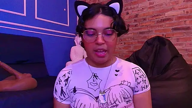 Snapshot of Emmapark_ chatting on November 27, 7:16 pm Emmapark online show from November 27, 7:16 pm