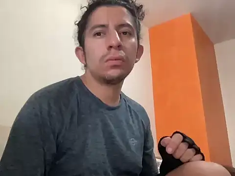 littlelatinhunter online show from November 23, 11:43 am