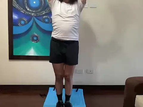 littlelatinhunter online show from November 28, 11:24 am