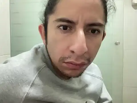 littlelatinhunter online show from December 17, 10:10 am