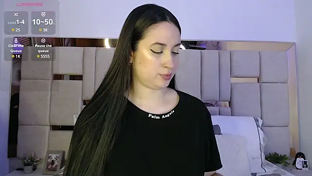 Snapshot of sofiaduque_26 chatting on January 24, 8:43 pm sofiaduque 26 online show from January 24, 8:43 pm