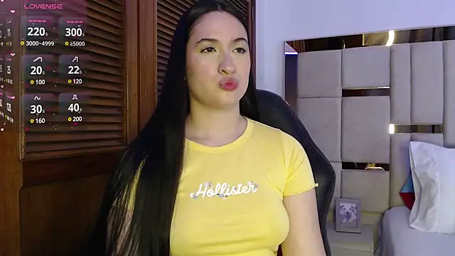 Snapshot of sofiaduque_26 chatting on February 21, 8:49 pm sofiaduque 26 online show from February 21, 8:49 pm