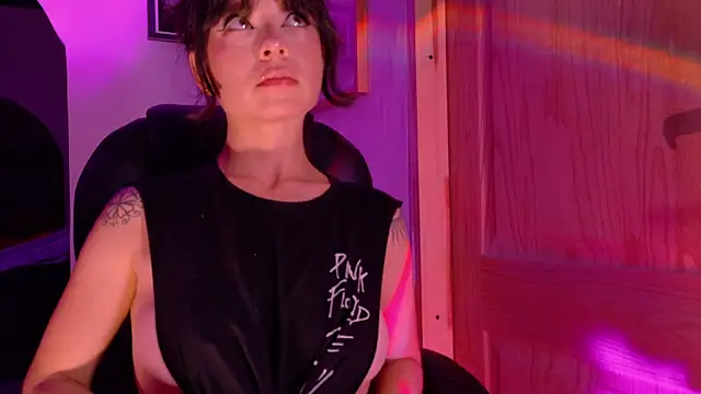 Snapshot of Ledesire chatting on March 4, 2:06 am Ledesire online show from March 4, 2:06 am