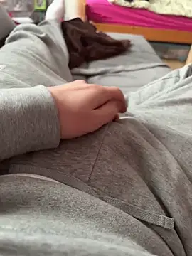 Snapshot of Basti_7 chatting on December 25, 11:43 am Basti 7 online show from December 25, 11:43 am