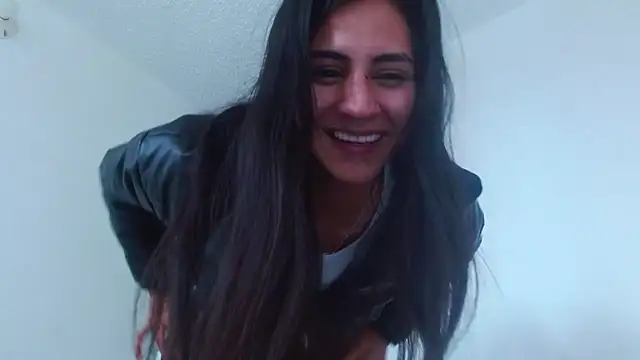 Snapshot of _princess_queen chatting on January 10, 9:05 pm princess queen online show from January 10, 9:05 pm