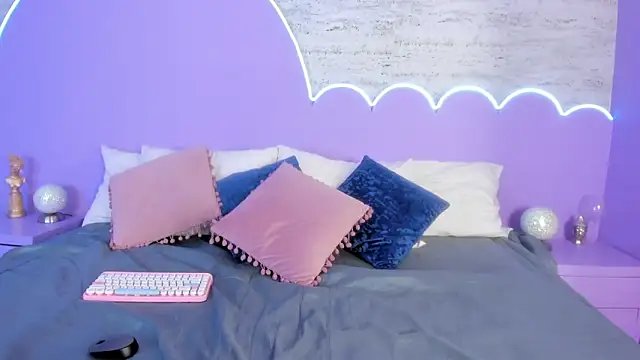 Snapshot of Giaa_Ross chatting on December 3, 7:45 pm Giaa Ross online show from December 3, 7:45 pm