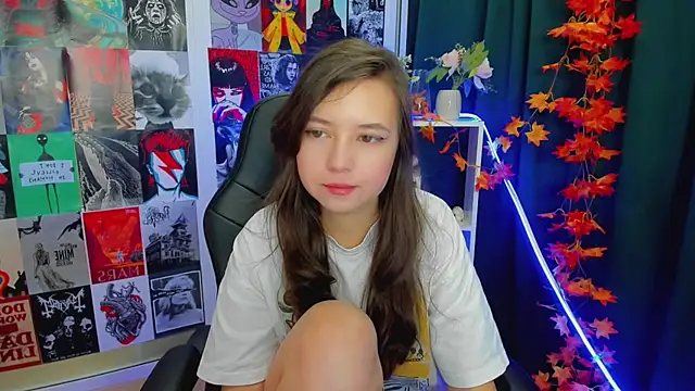 Lina Brownie online show from December 20, 2:19 am