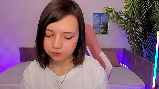 Lina Brownie online show from March 3, 1:53 am